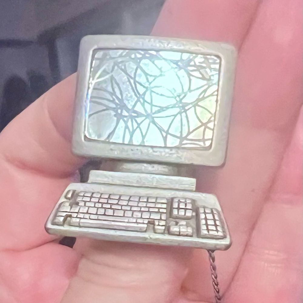 JJ Vintage Computer Brooch - Picture 3 of 4